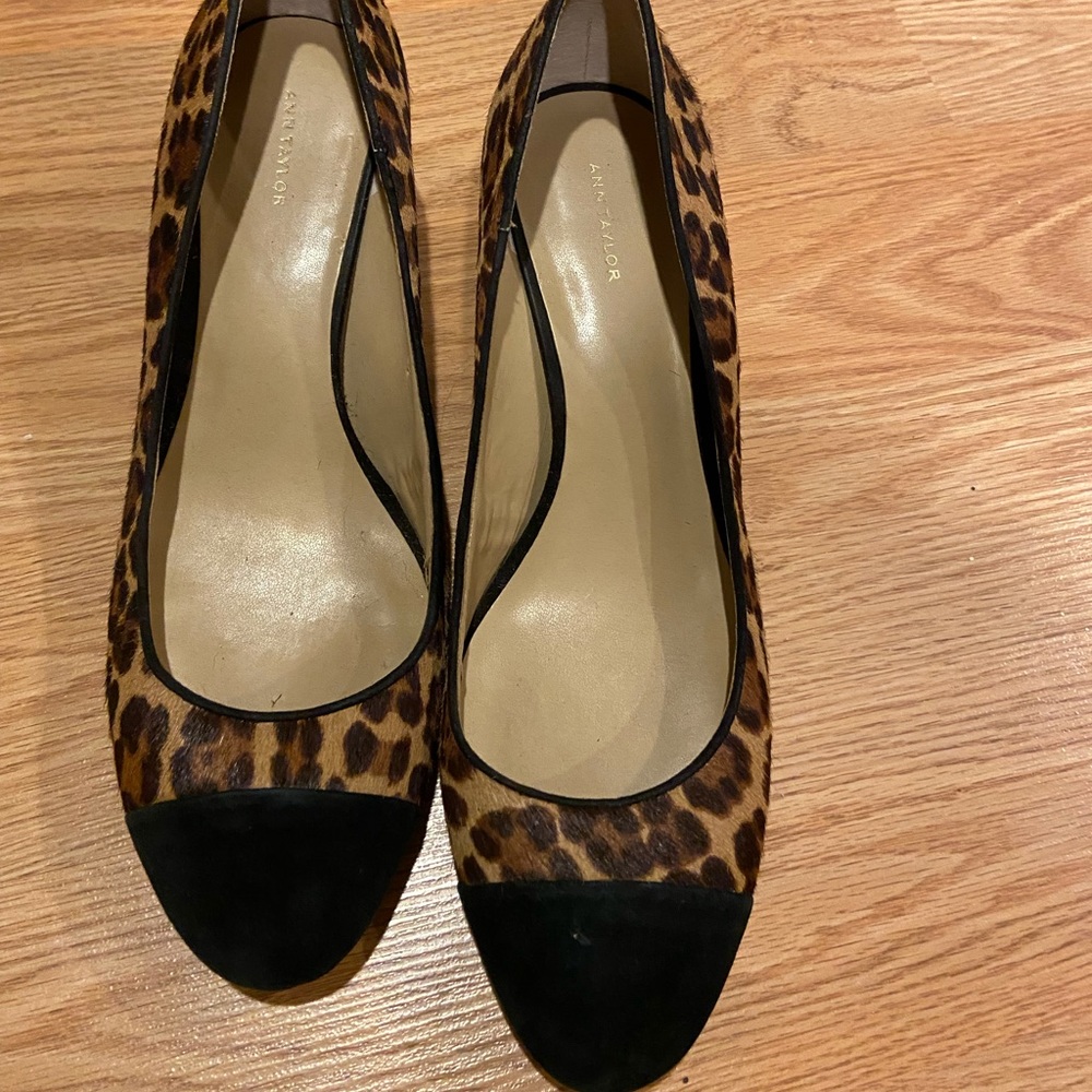 Ann Taylor cheetah print pumps